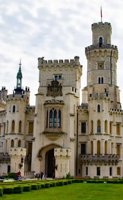 Εναλλακτικός τουρισμός: 5 κρυμμένα κάστρα στην Ευρώπη